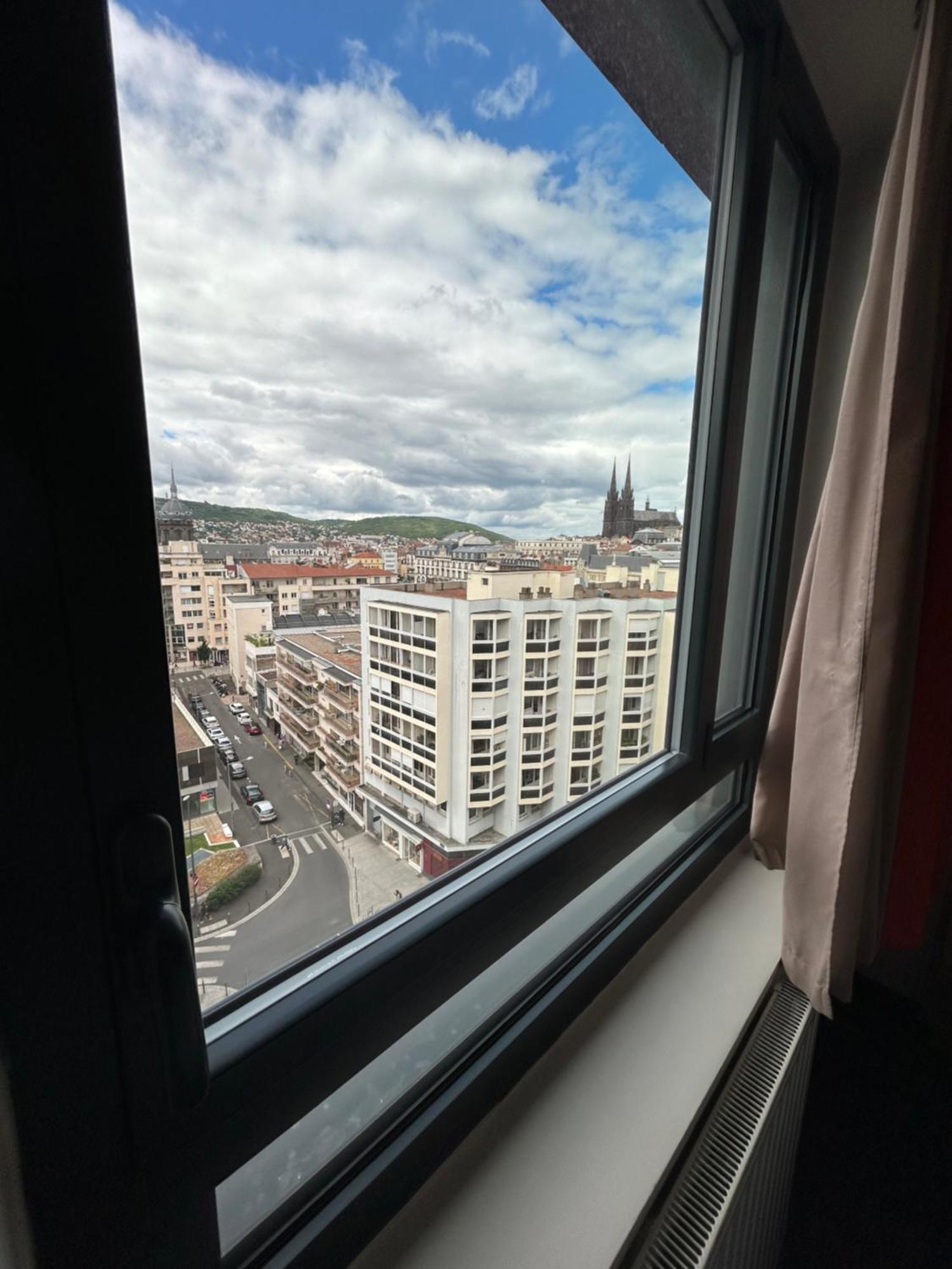 Apparthotel Privilodges Carre De Jaude Clermont-Ferrand Exterior foto